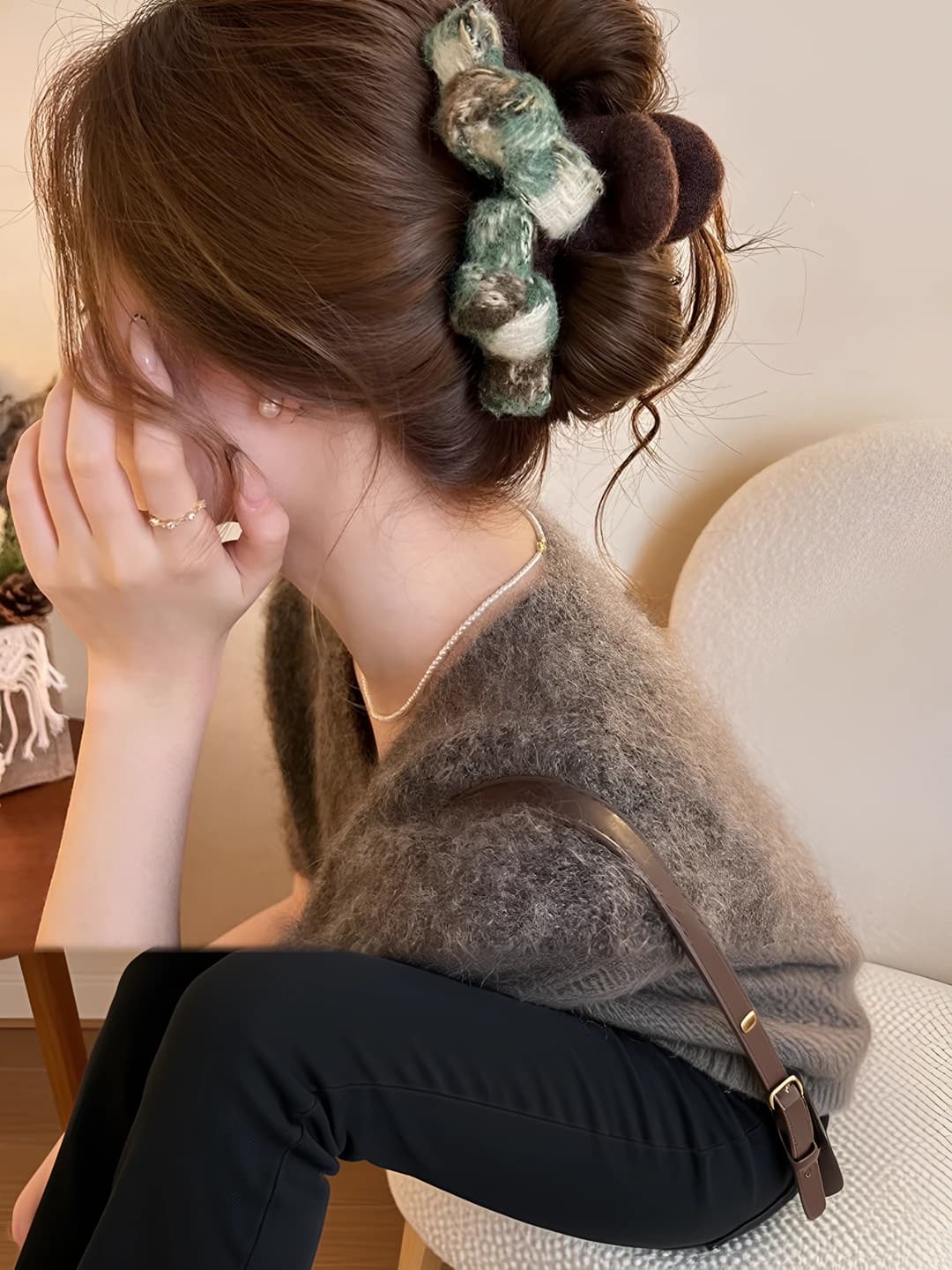 Yunli bow soch qisqichi - yashil-kofe