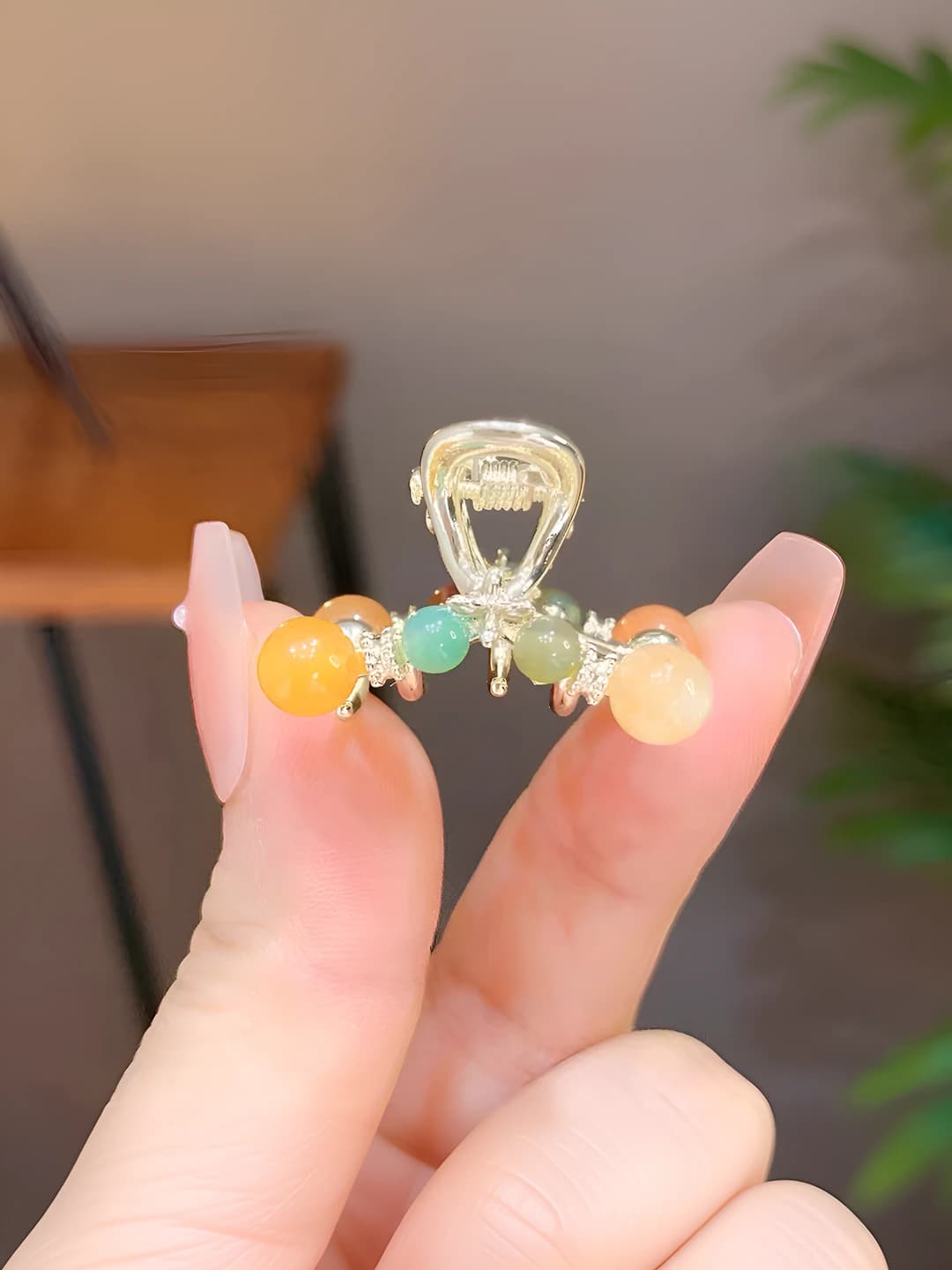 Women's hair clips and combs: small pearl hair clip for bangs