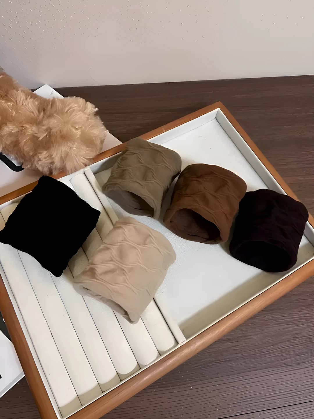 Kofe rangli tekstura 5 dona soch tasi