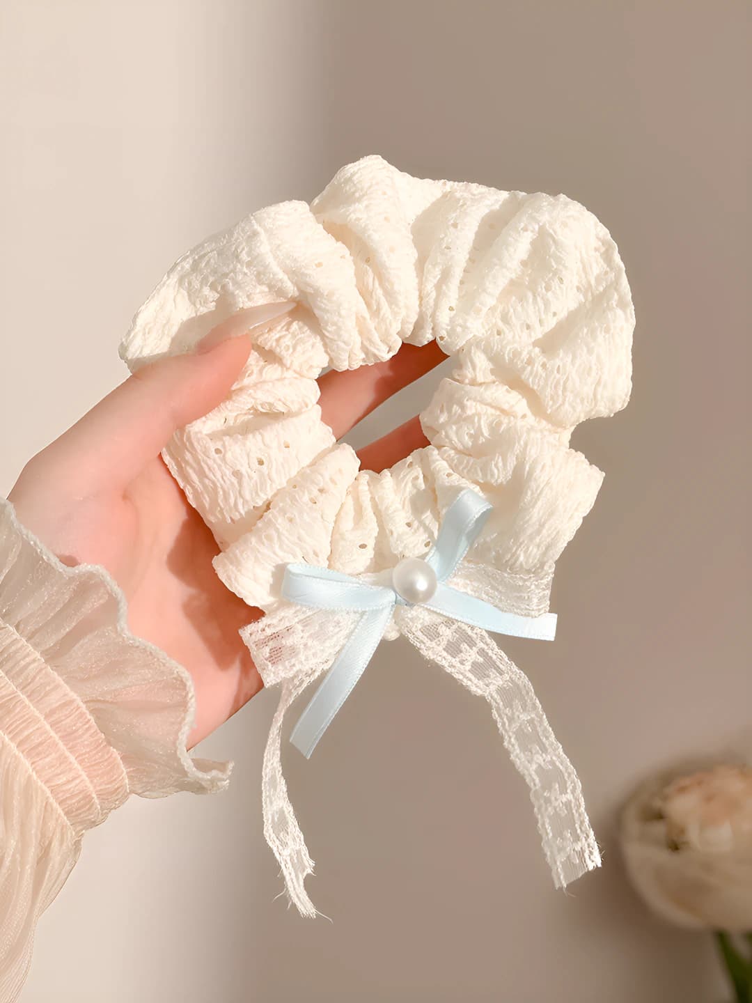 Off-white bow, 12.5 cm