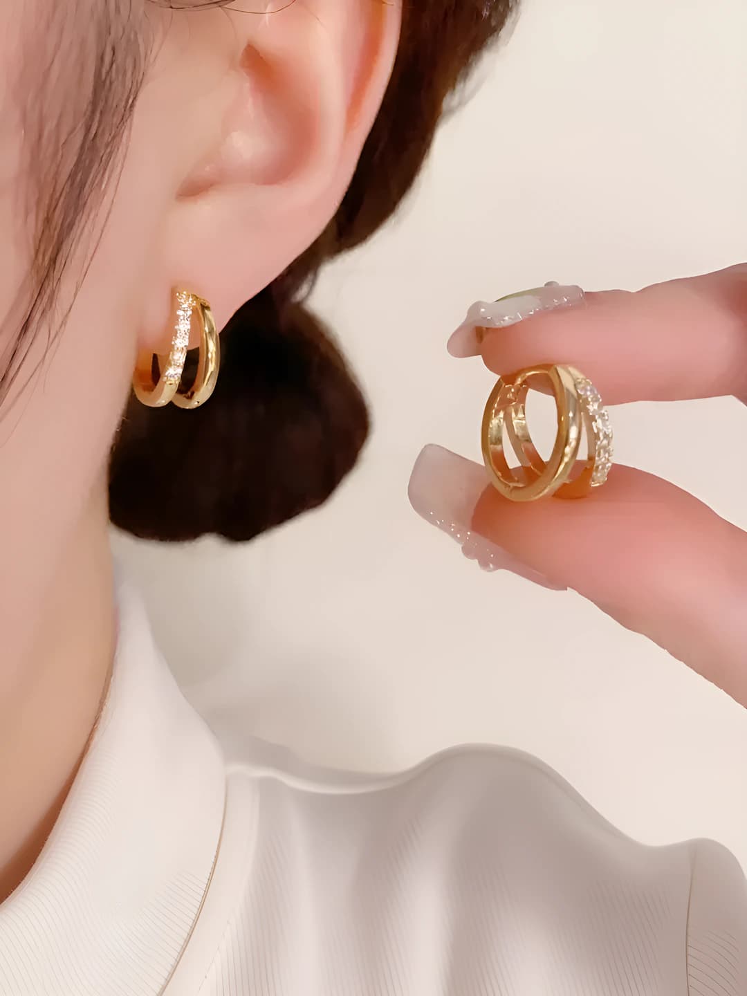 2# Gold diamond stud earrings