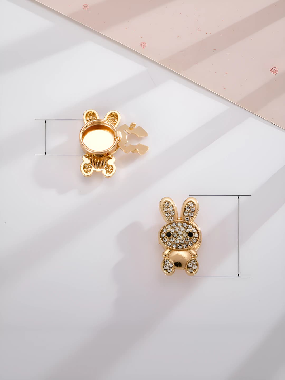 D3154 Gold black rabbit
