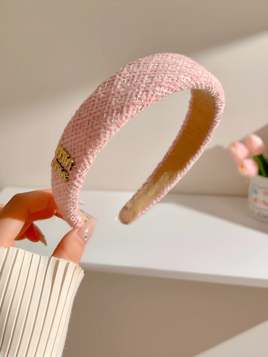 3# Pushti harflar, Chanel uslub