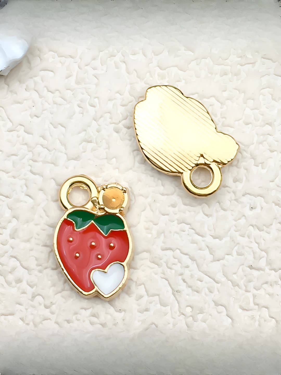 Strawberry, 10x15mm, 0.7g