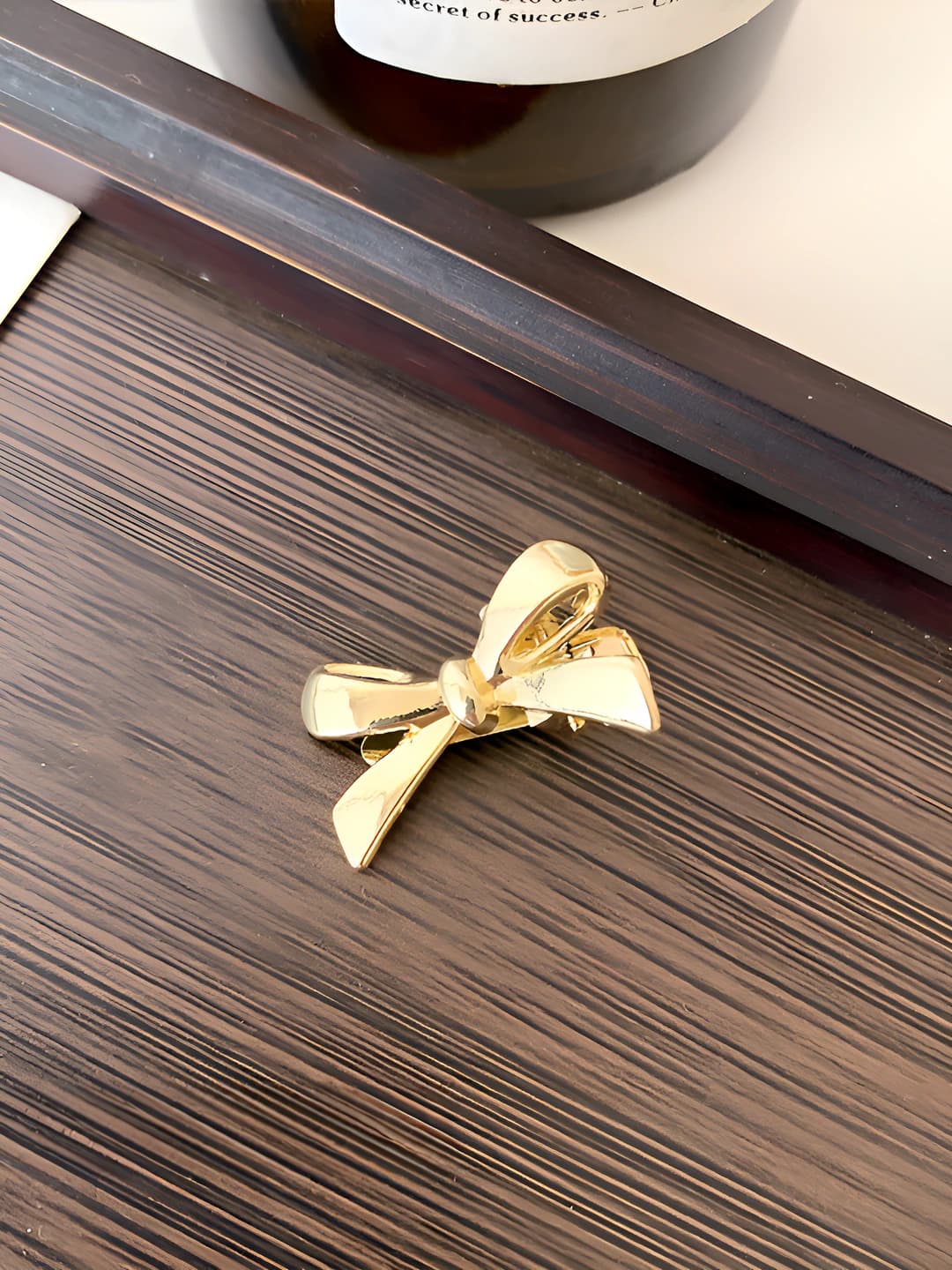Gold small bow