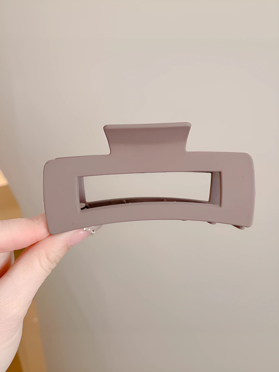Kofe rangli kvadratli klips, 11 sm