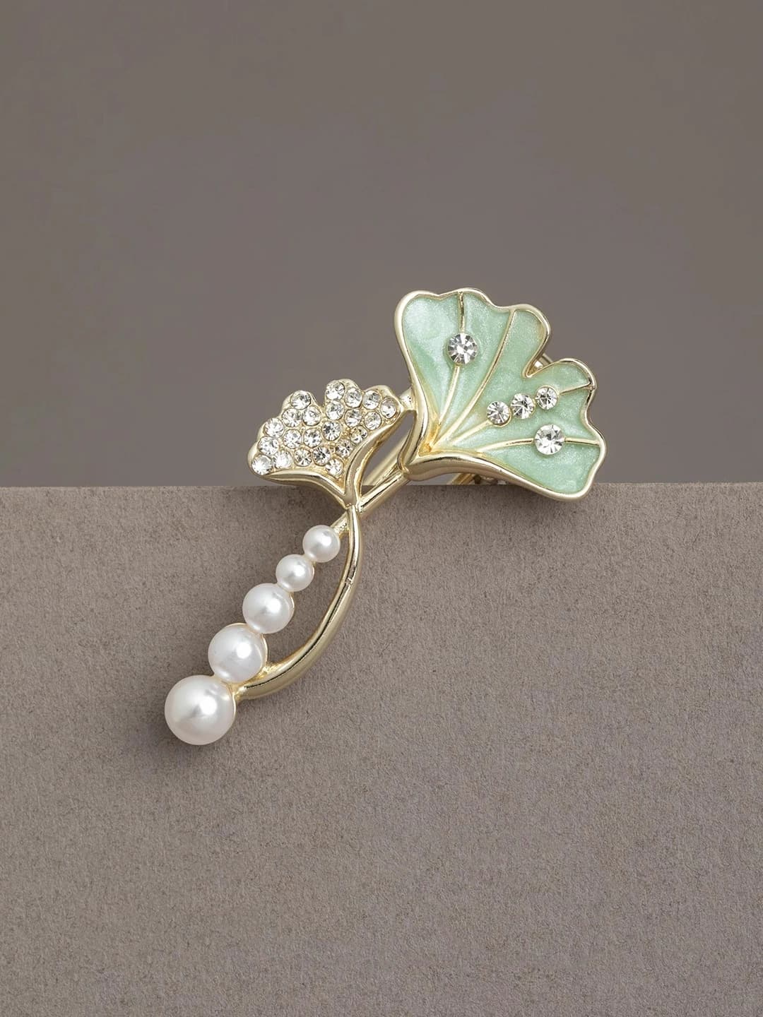 Women's summer hair clips and combs in ginkgo leaf shape with pearl, handmade
