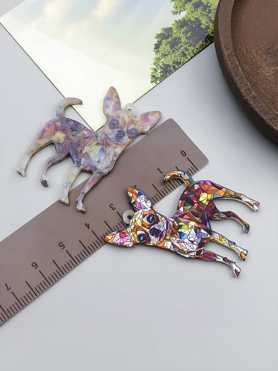 1 pc multicolour acrylic print chihuahua 44x33x2mm