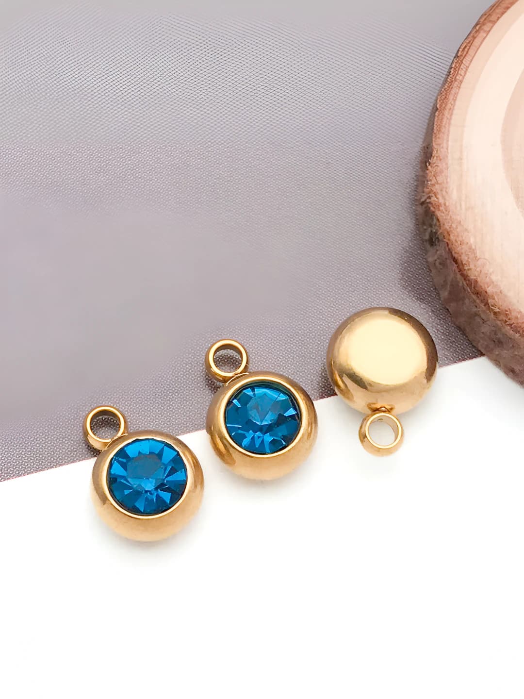 1 pc gold, 6x8.5x4mm, horizontal, 1.5mm, dark lake blue