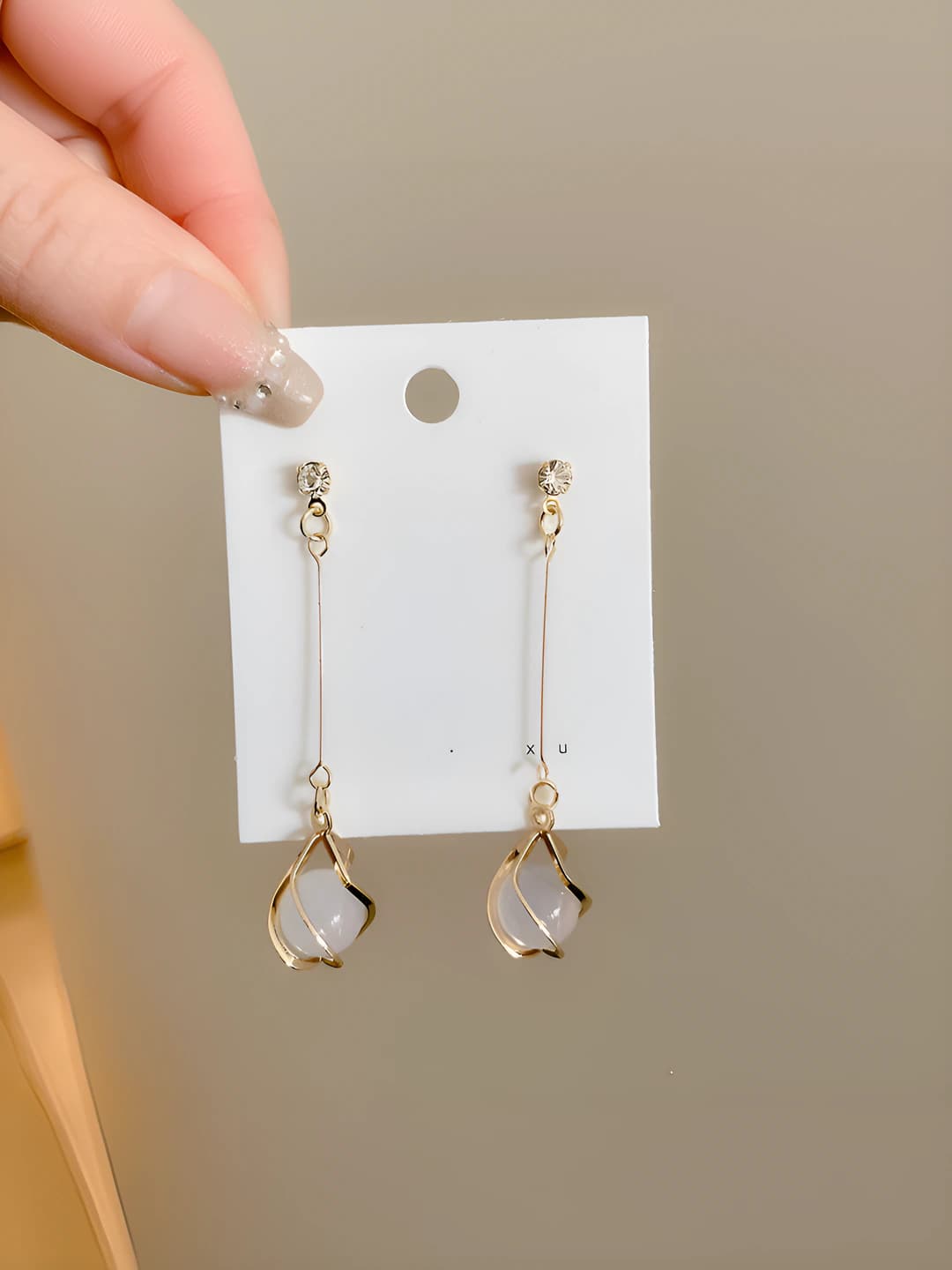 33# Cat's eye pendant