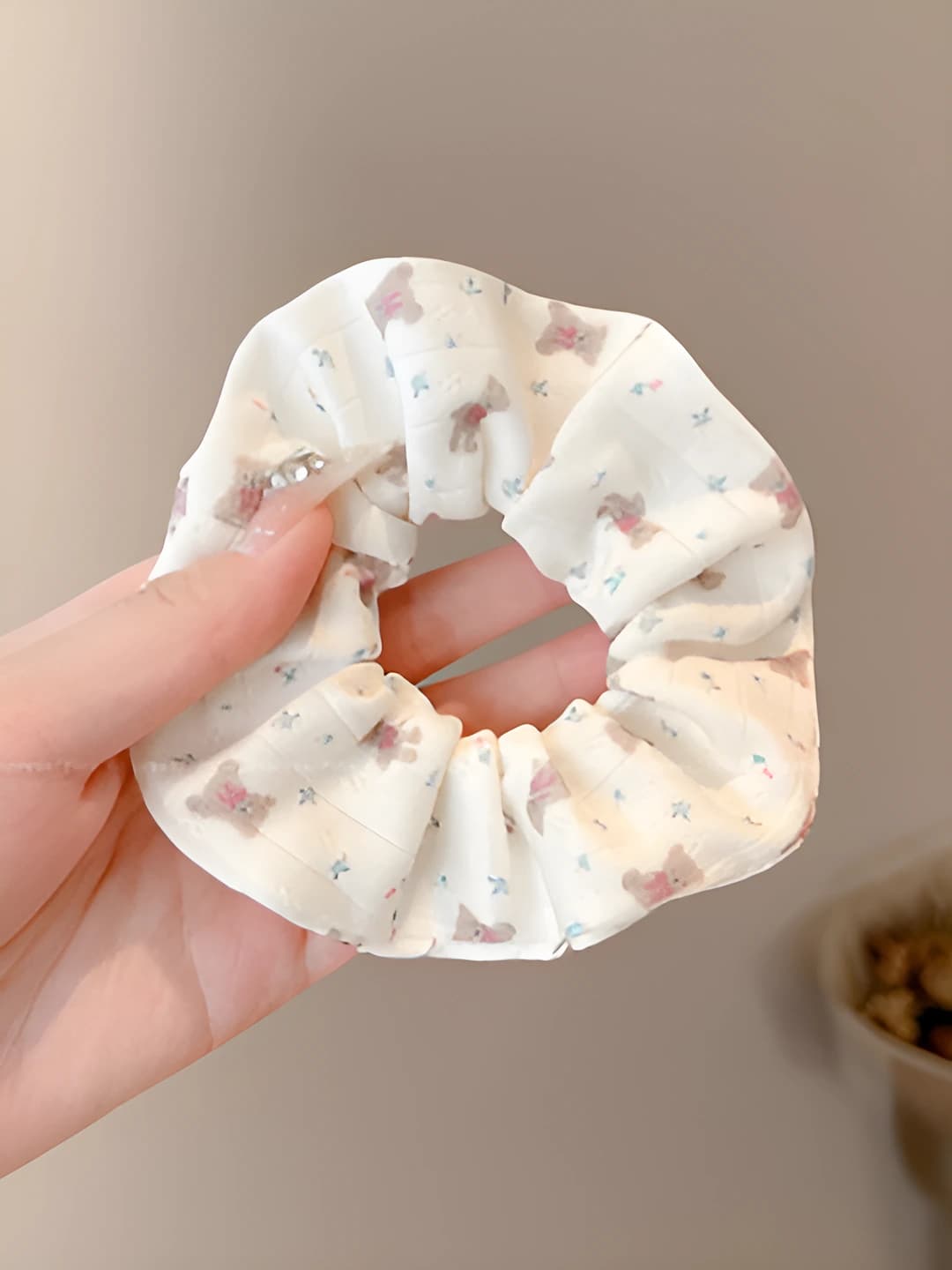 1# bear off-white scrunchie