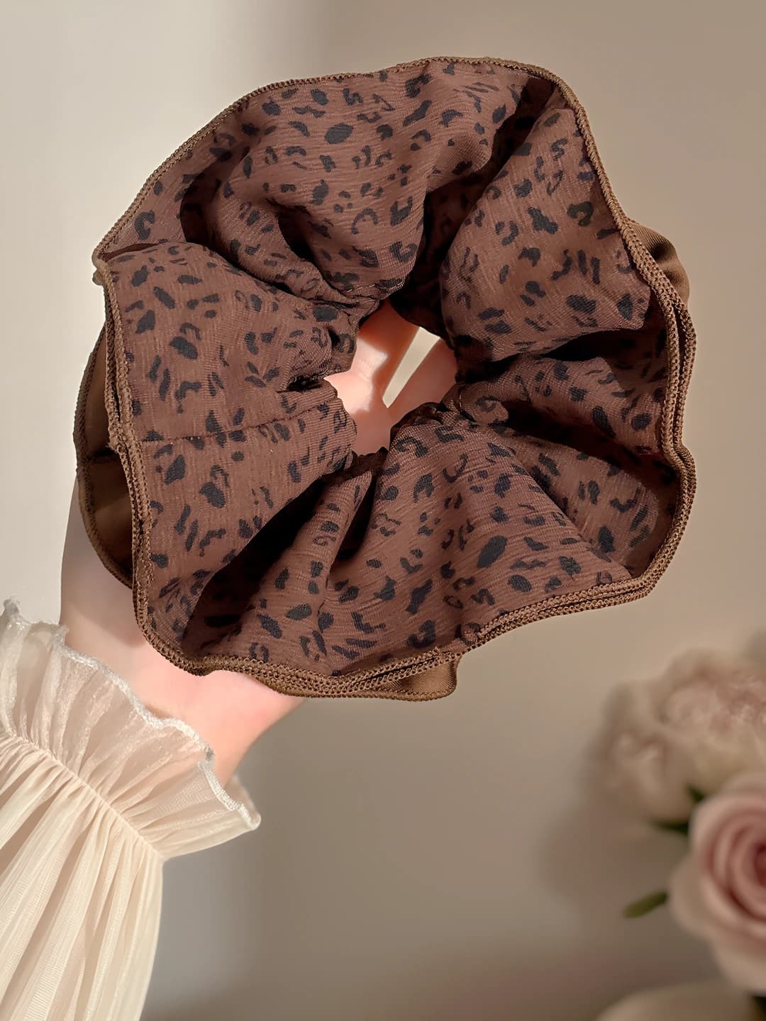 Dark coffee leopard hair tie