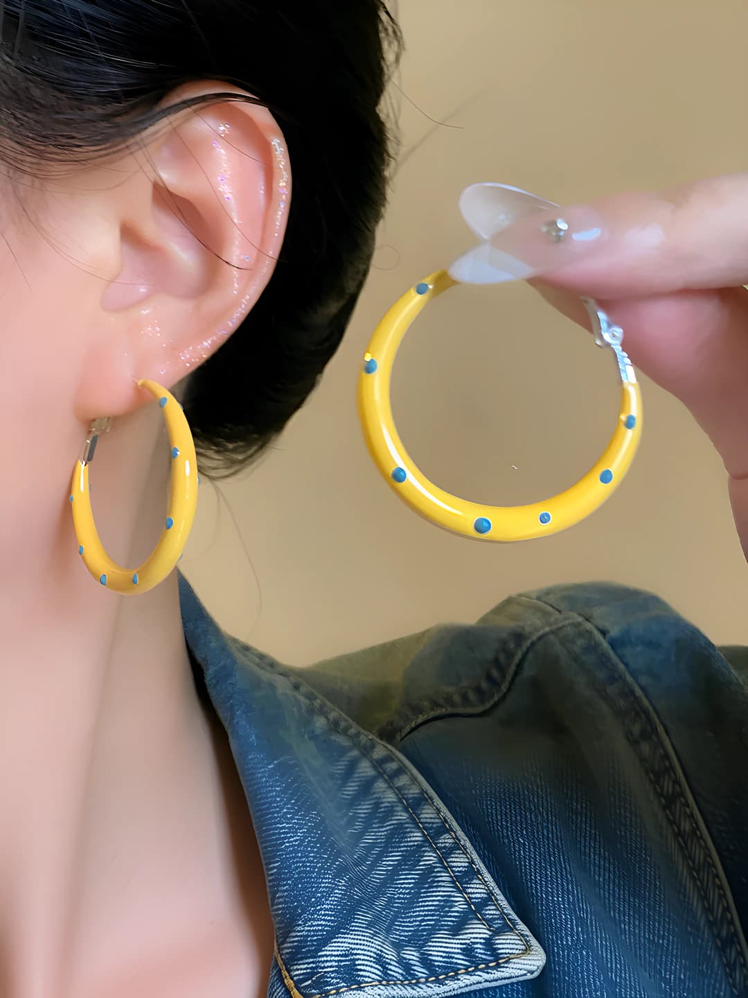 Women's yellow geometric hoop earrings, iron and copper material, enameled finish