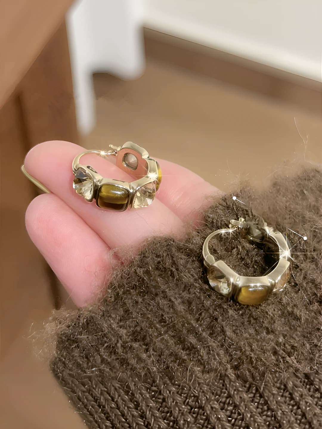 Women's retro geometric square tiger eye hoop earrings, maillard colors, light luxury
