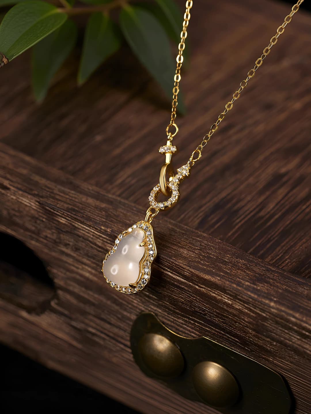 Gourd necklace, gold