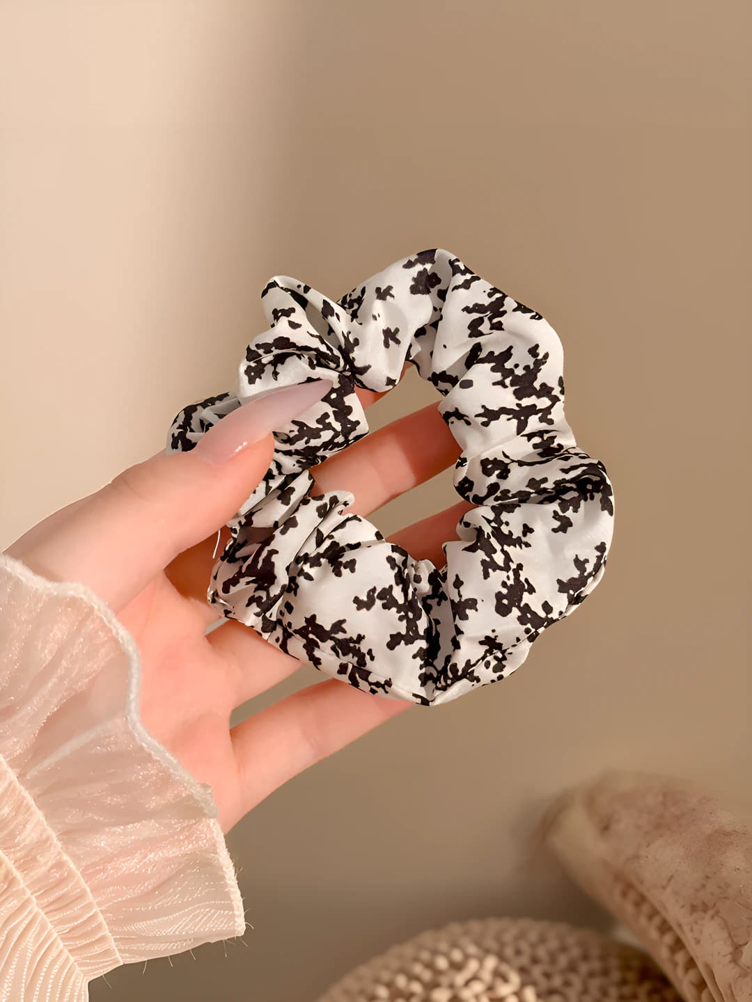 4 Black floral