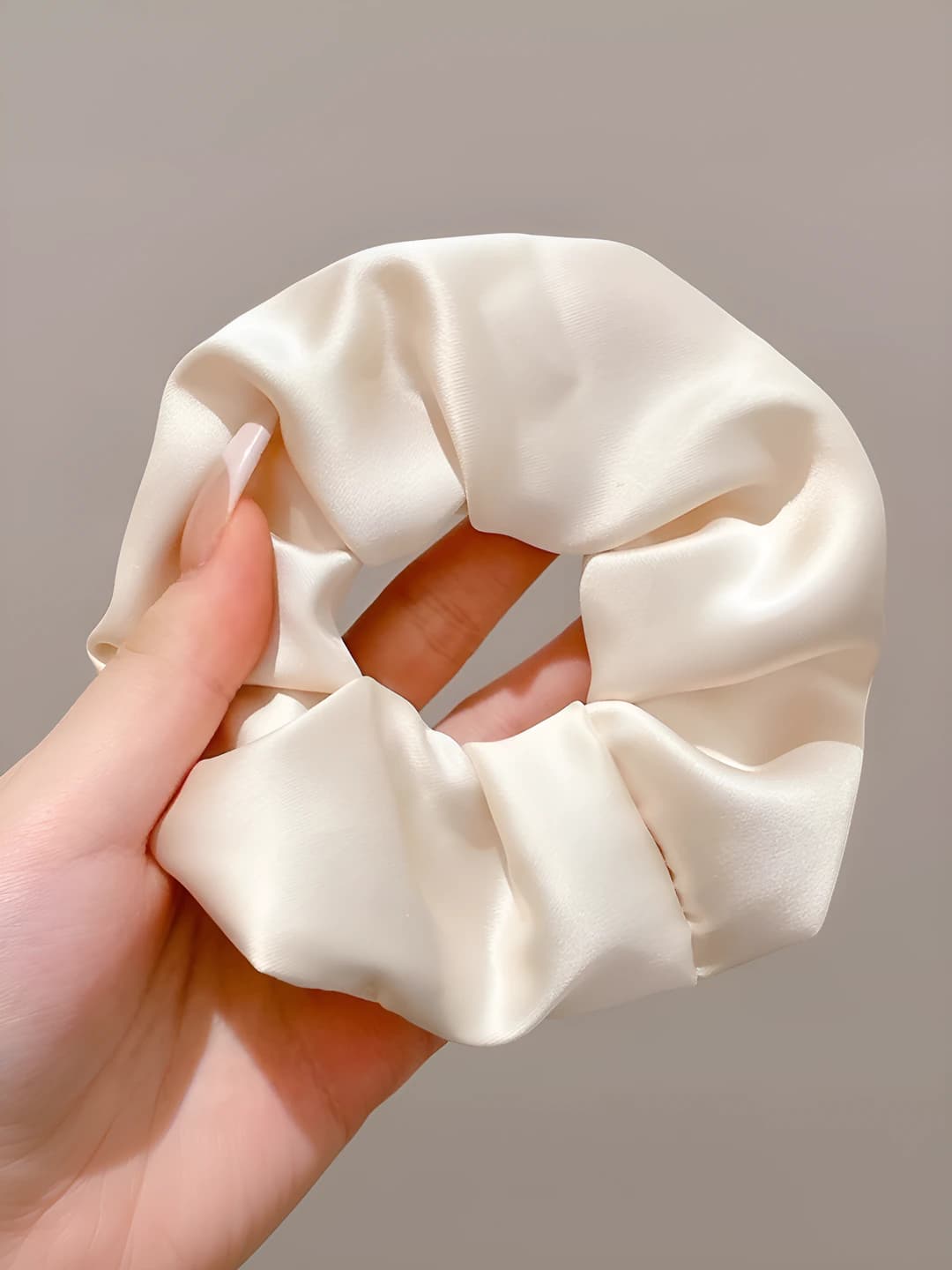 Milk white, 12 cm