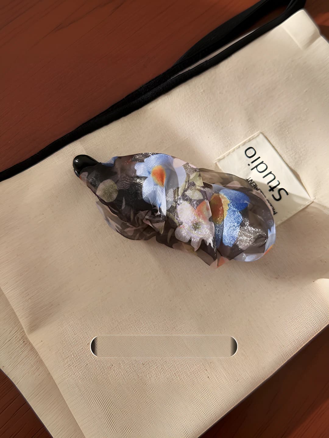 4# Qora-rangli gulli (tagi 10cm)