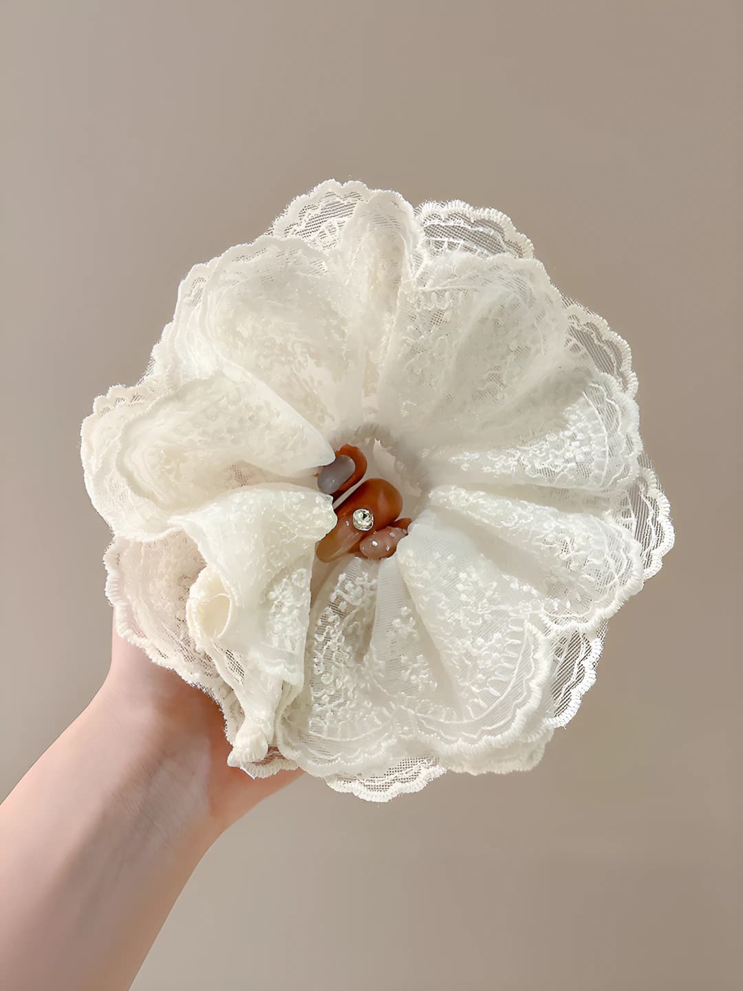 3# Lace off-white 4 layers 18 cm