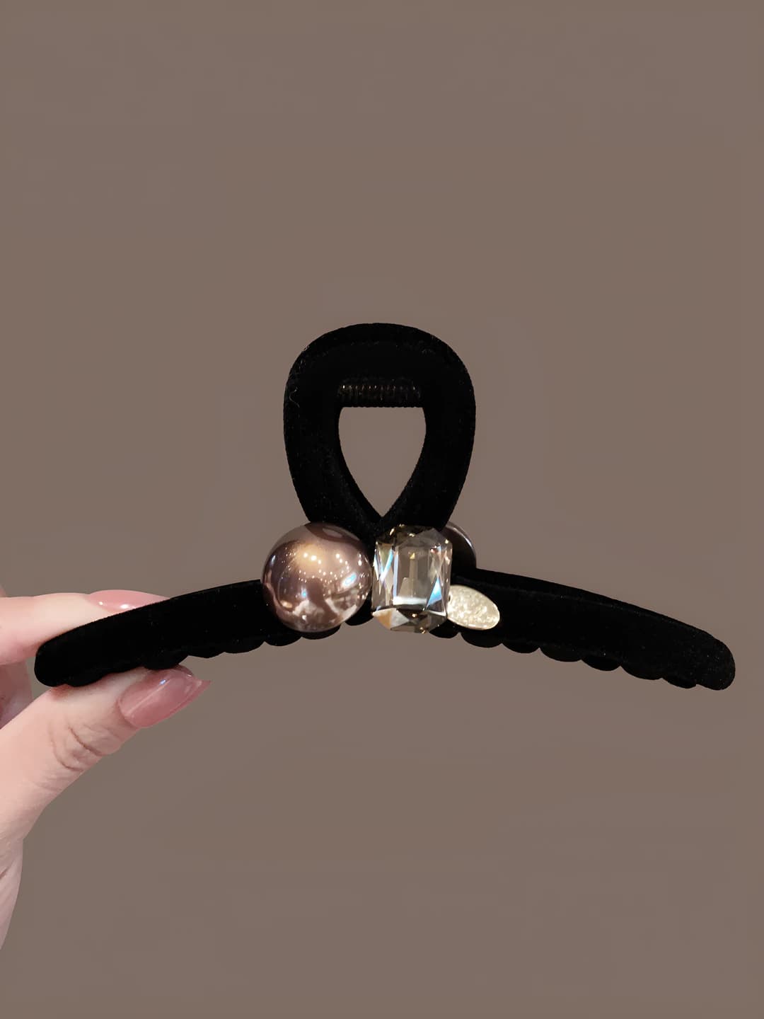 Velvet pearl diamond clip (approx. 13 cm)