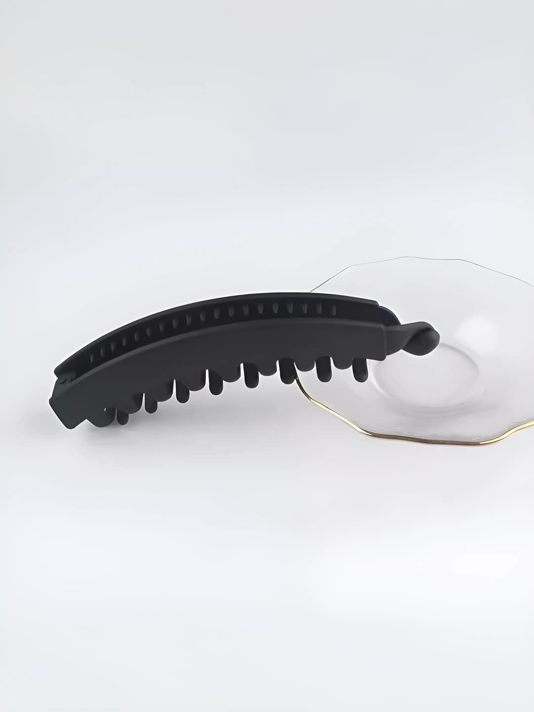 Black matte banana clip