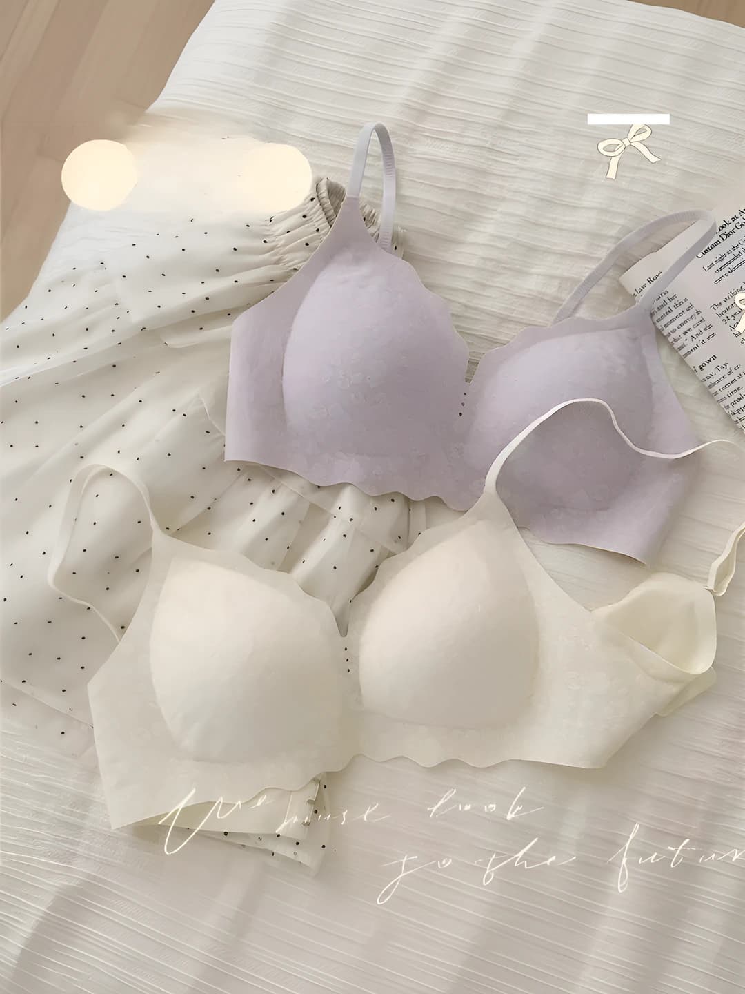 Women's seamless thin wire-free bra with soft support and lift, French style