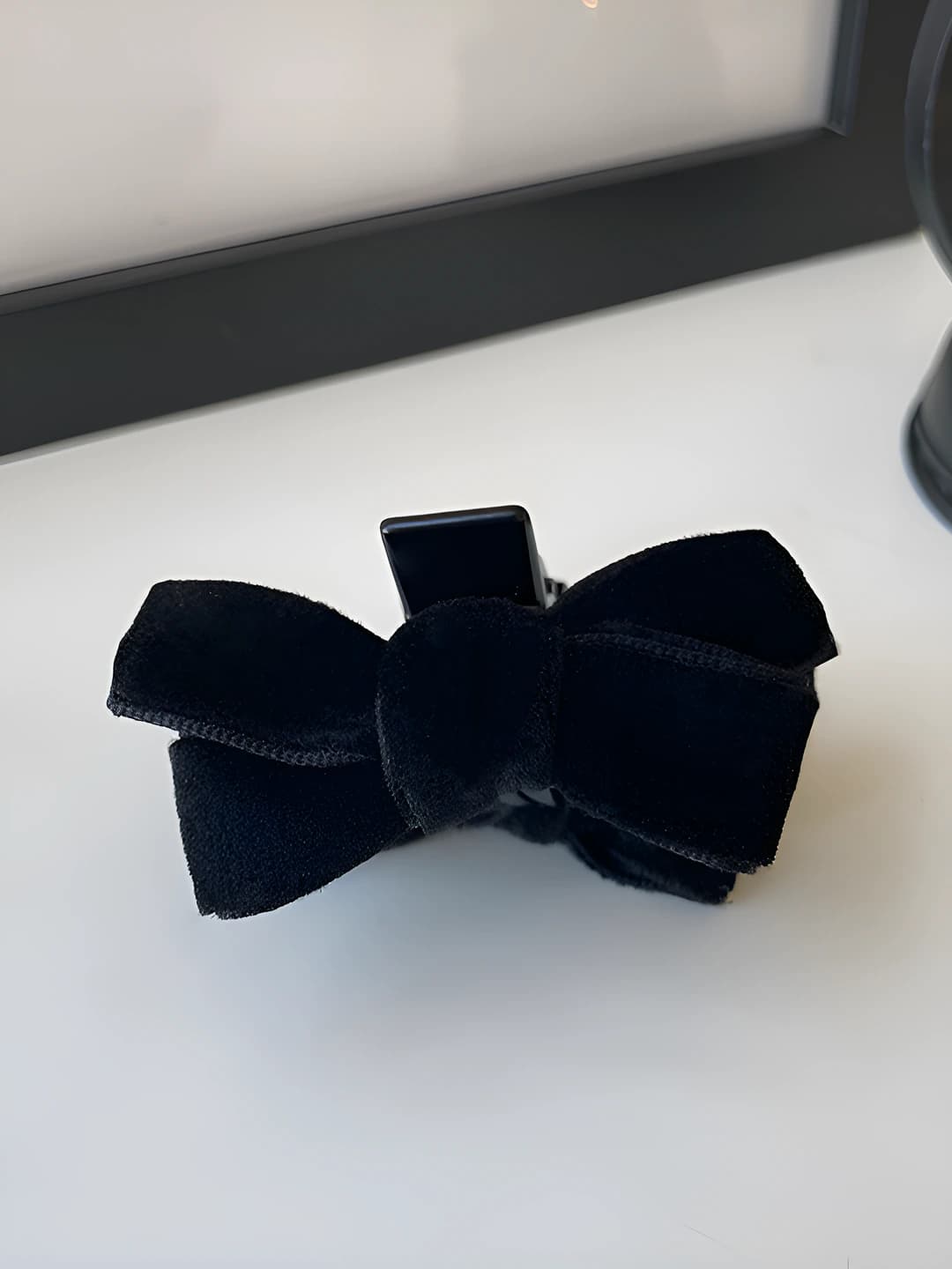 Black velvet claw clip 1 pc