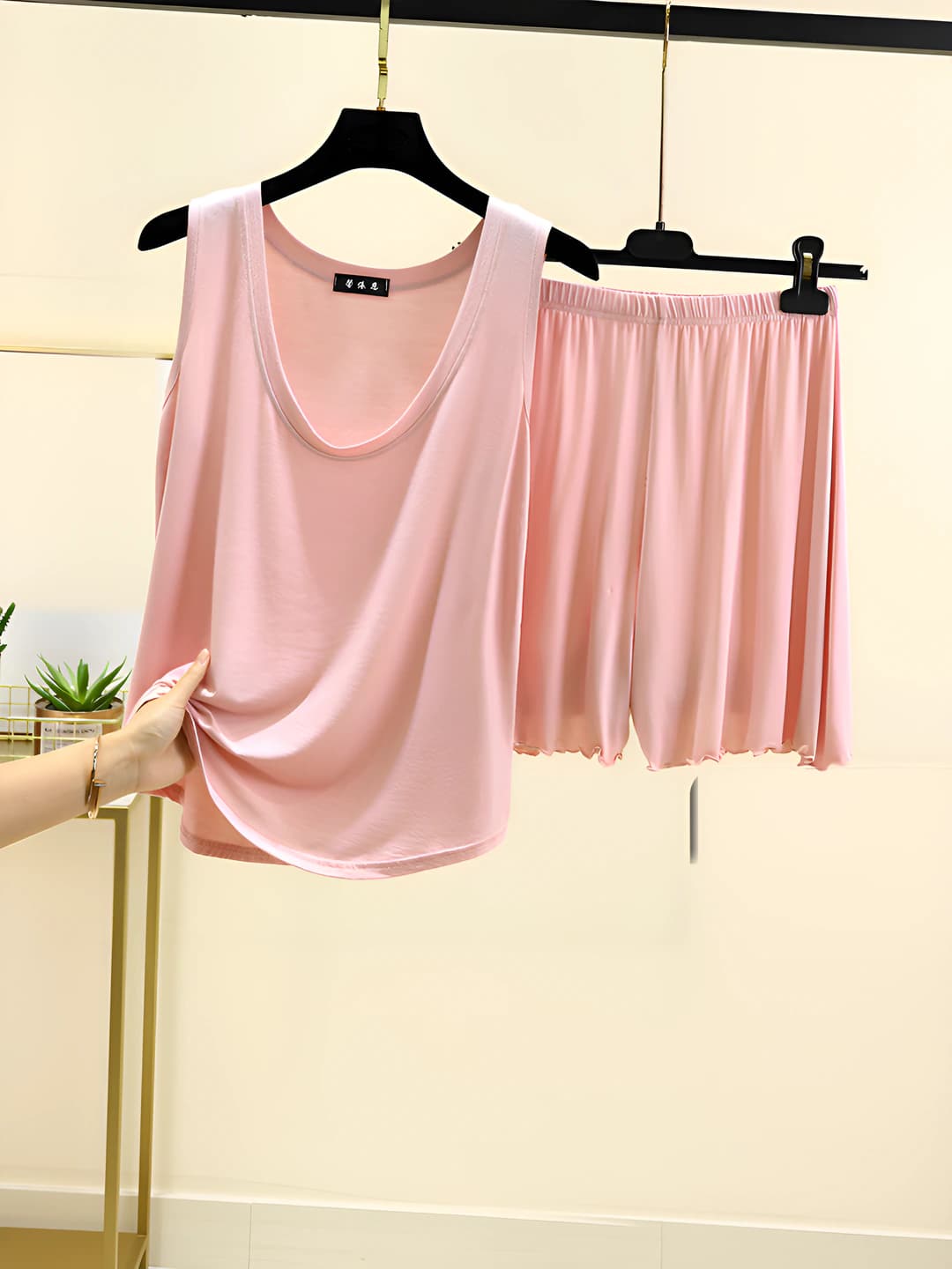 Women's summer sleeveless pyjamas set: thin modal tank top and shorts, crew neck, loose fit, plus size, casual loungewear