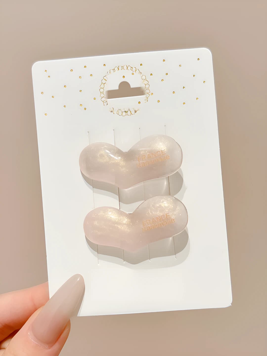 4# Off-white heart 4 cm