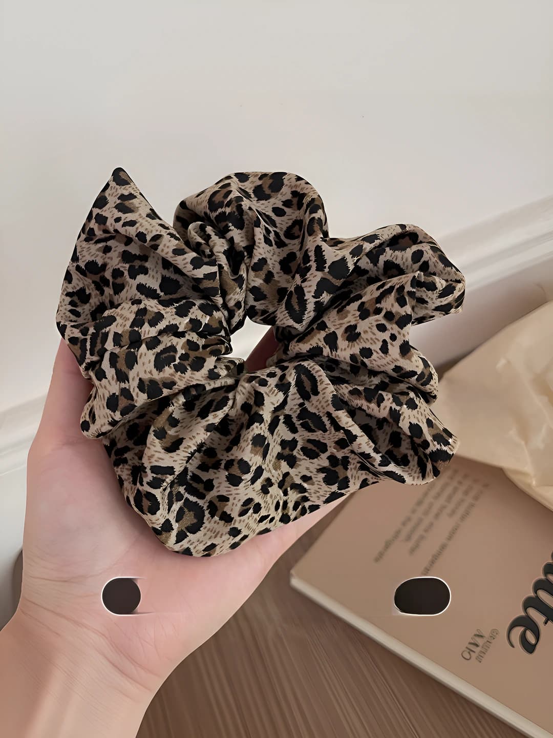 Och leopard tutqich