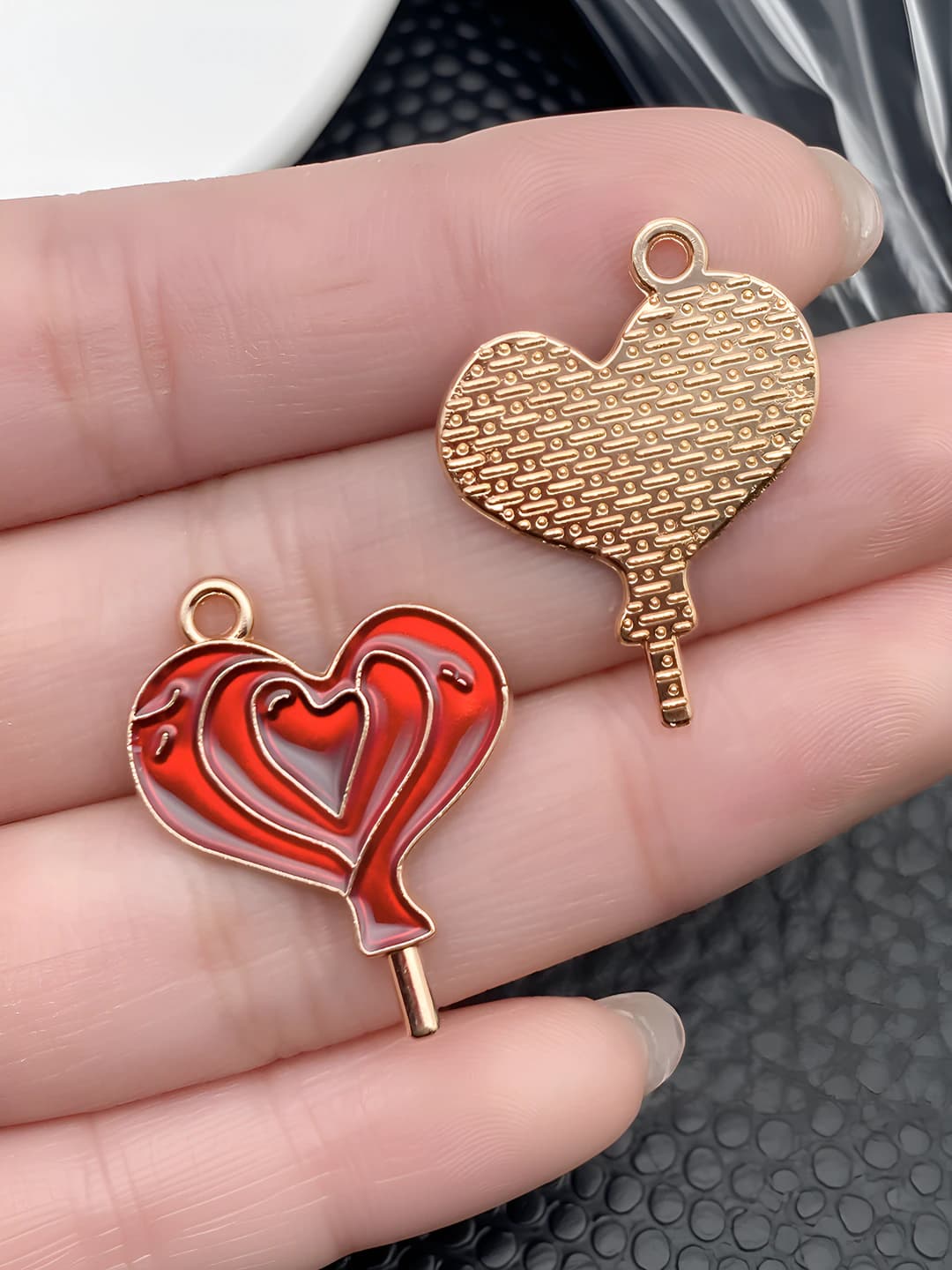 1 pc Heart lollipop 25x20mm-1.2g