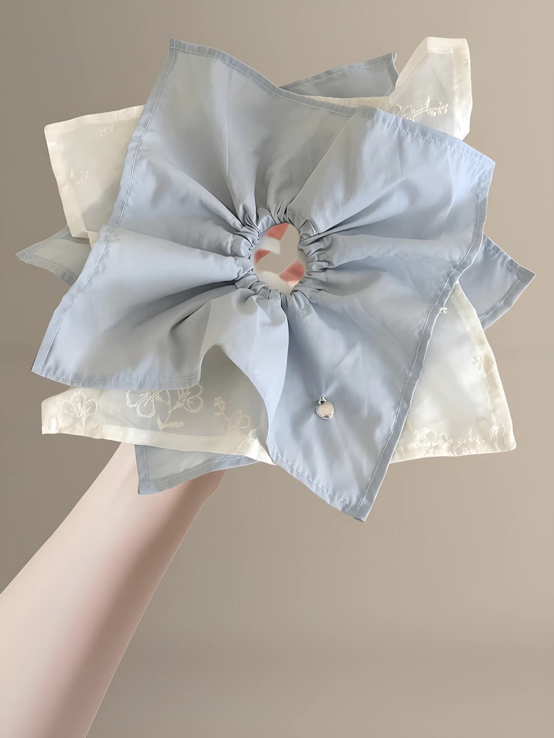 Blue, square, 22 cm