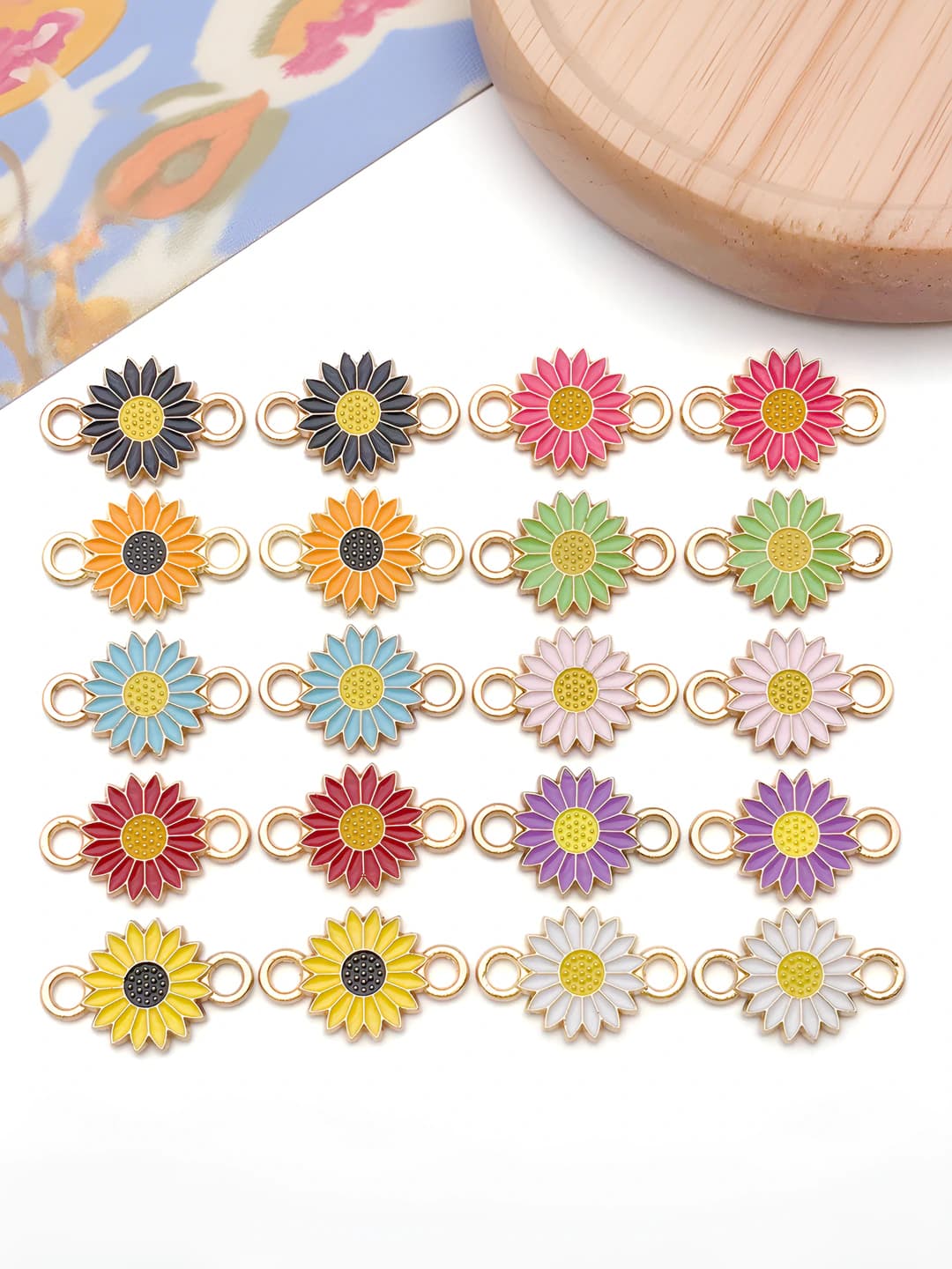 Daisy charms for women, colorful, resin coated, zinc alloy, single or double link, sunflower style, for bracelets and keychains