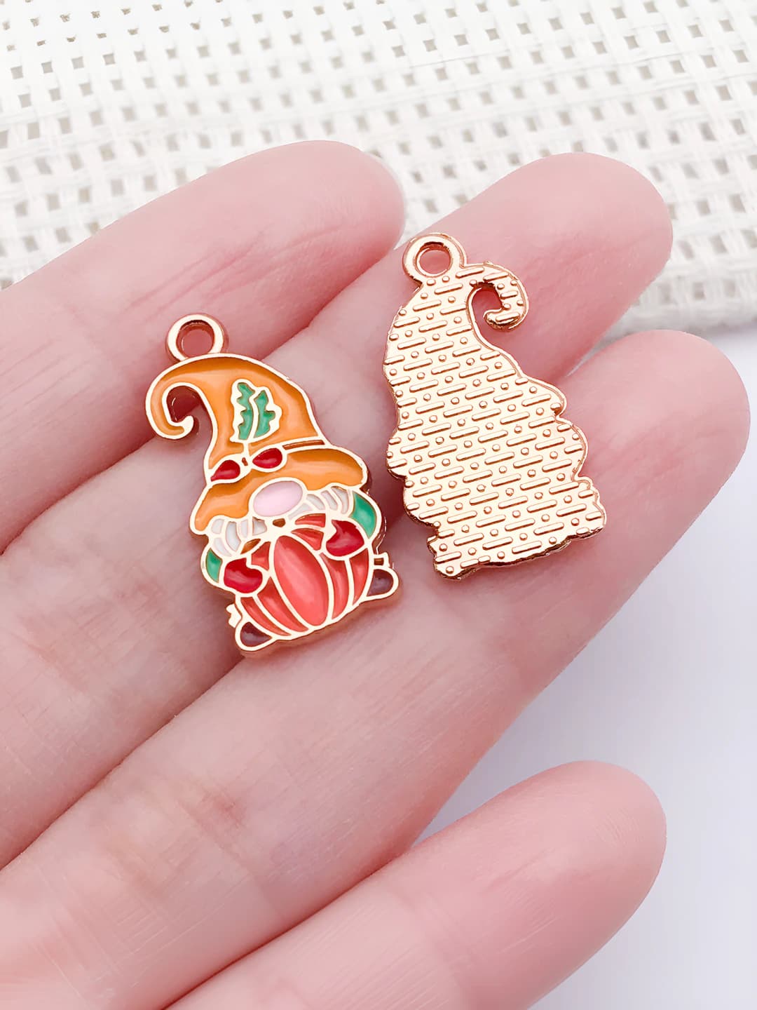 1 pc orange old man with pumpkin 23x12x1mm-1.2g