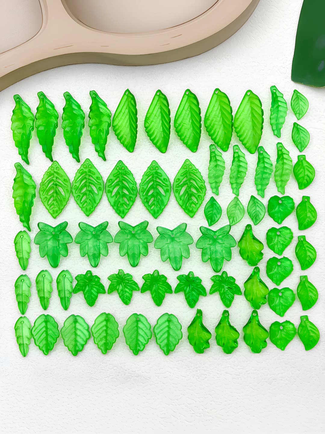 60 pc mixed acrylic mini leaf set-12 types-31.5g