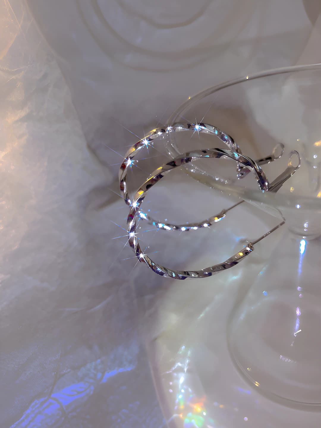 Silver thin hoop
