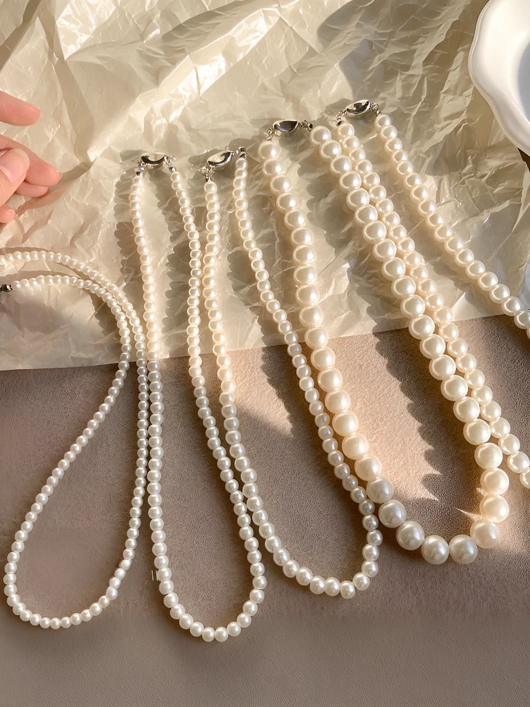 Women's retro baroque beaded necklace, imitation pearl, 31-40 cm