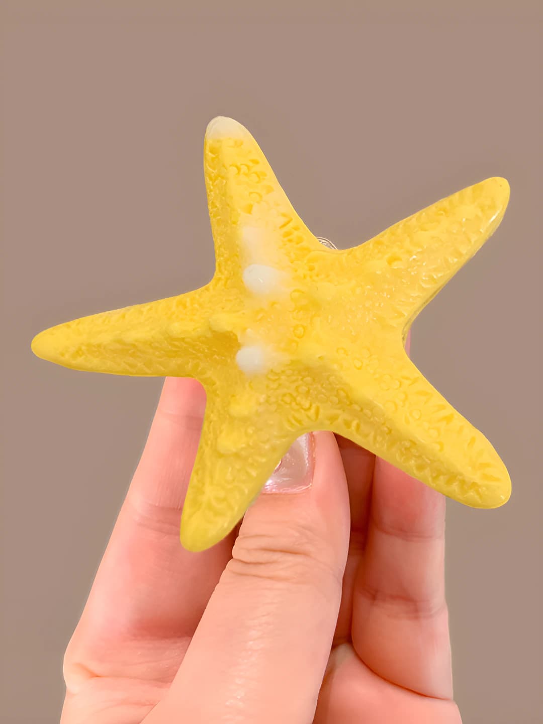 Yellow star, 5.5 cm