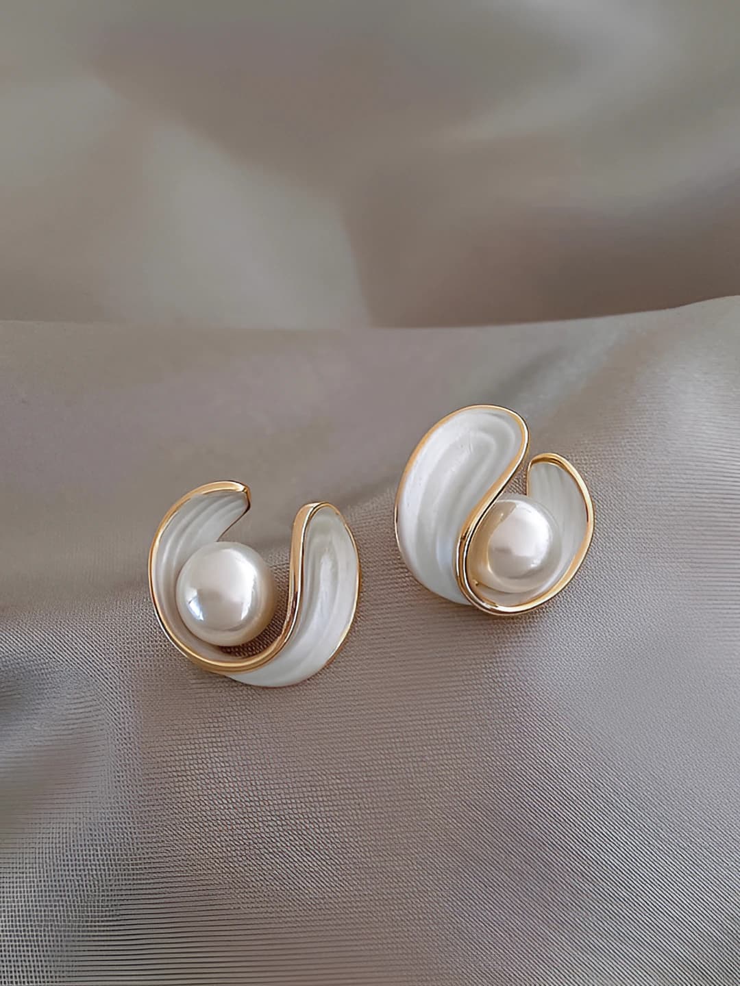 E4985 Gold
