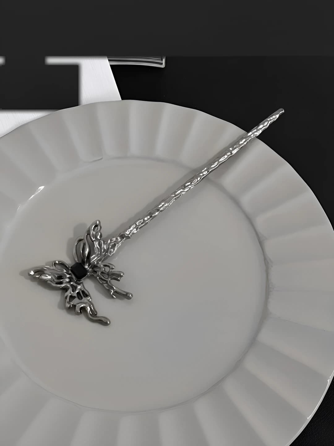 Qora kristal soch to'g'asi 16 cm