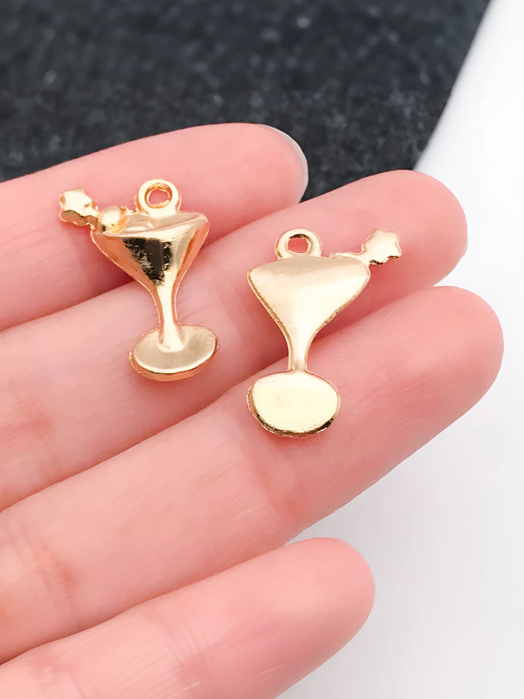 1 wine glass, 13x20mm, 1.2g