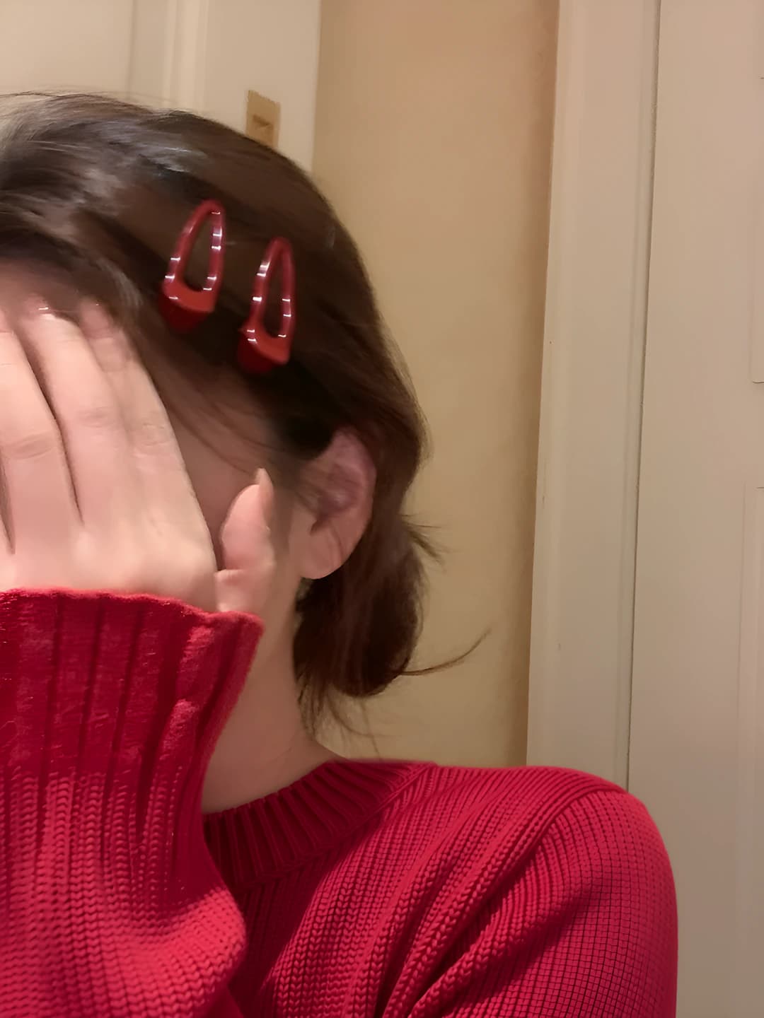 Women's red hair clips in retro style, metal, Japanese-Korean style, triangle design element