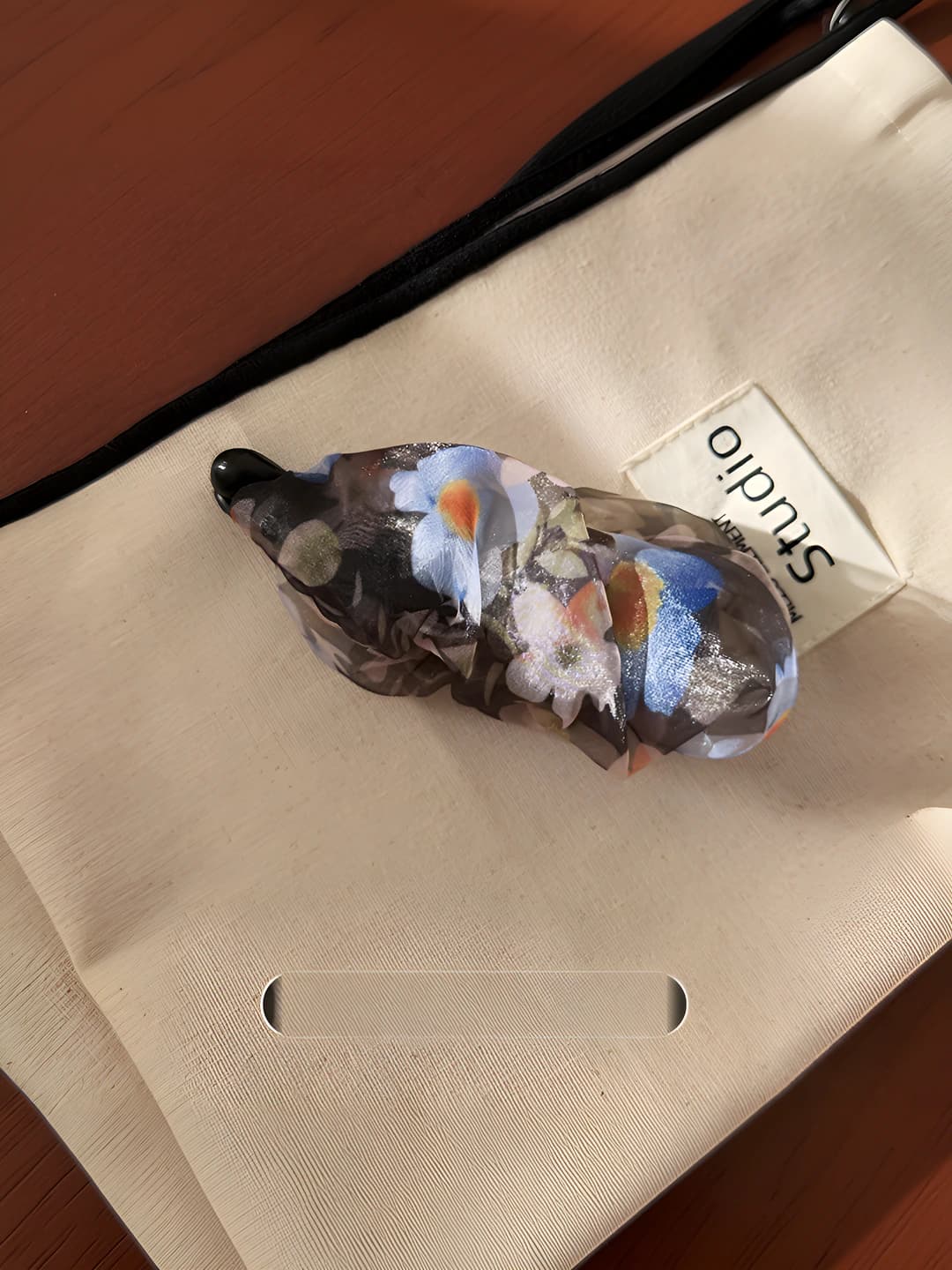 4# Qora-rangli gulli (tagi 10cm)