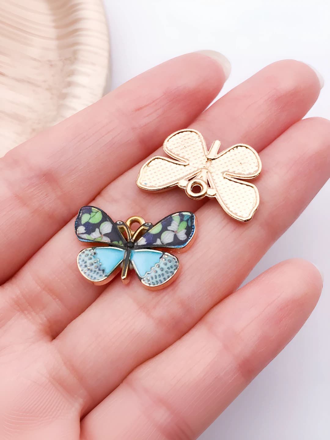1 pc Gold-Black, 14x22mm, 1.5g