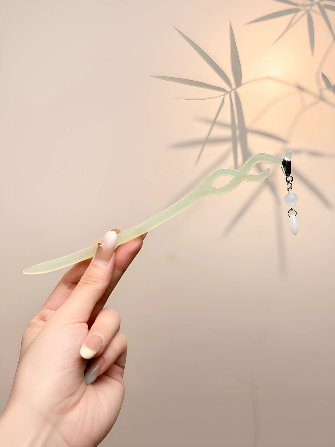 28# Белая короткая подвеска, 18 см