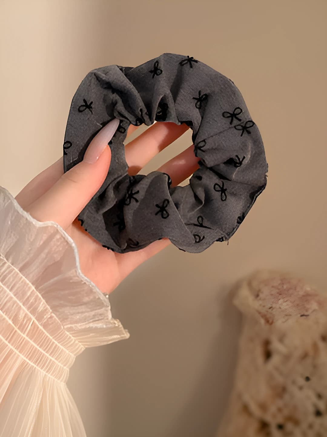 Grey bow, 12 cm