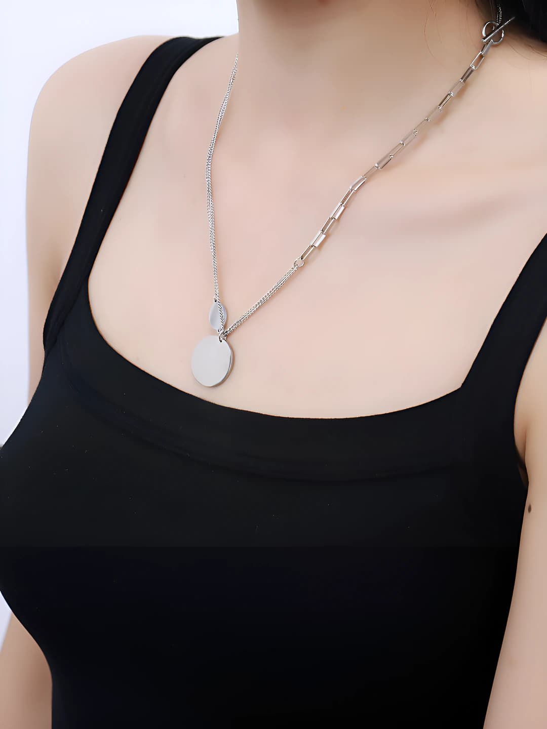 Cropped sweater chain for women, titanium steel, geometric shape, design element with Tibetan script