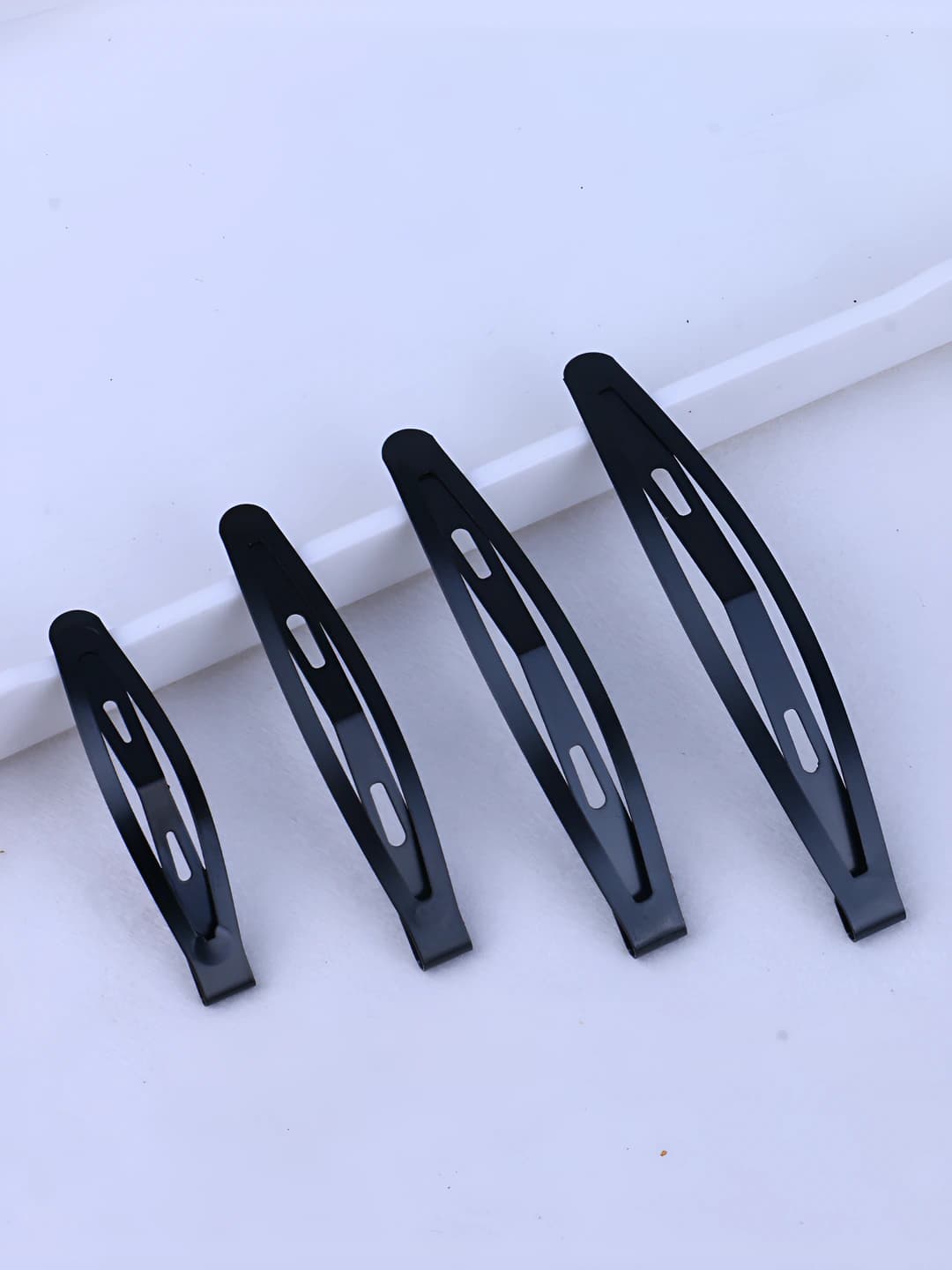 8cm pea pod, black
