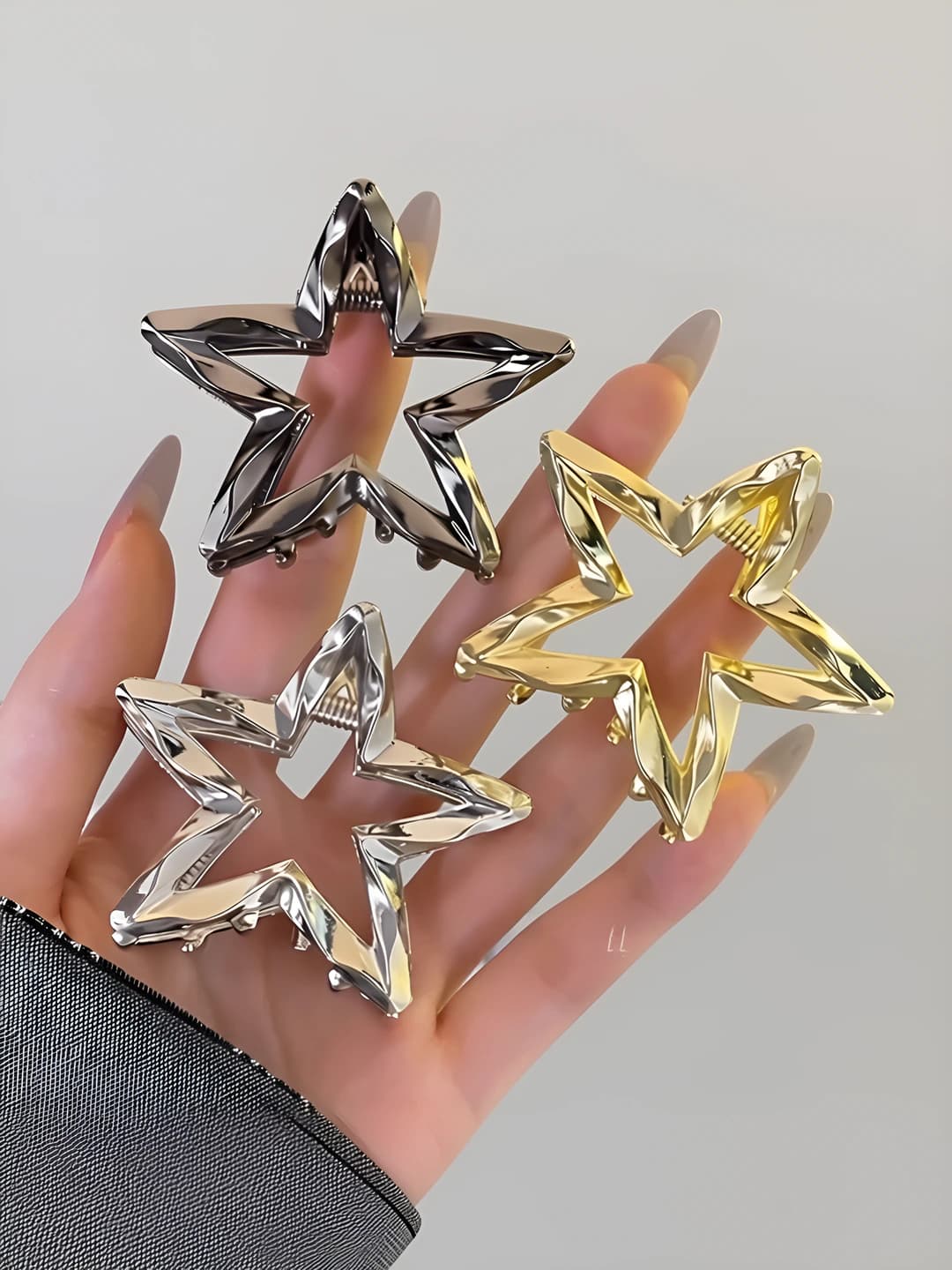 Women's star-shaped hair clip (shark clip) — metal, electroplating, design element: star, style: luxury