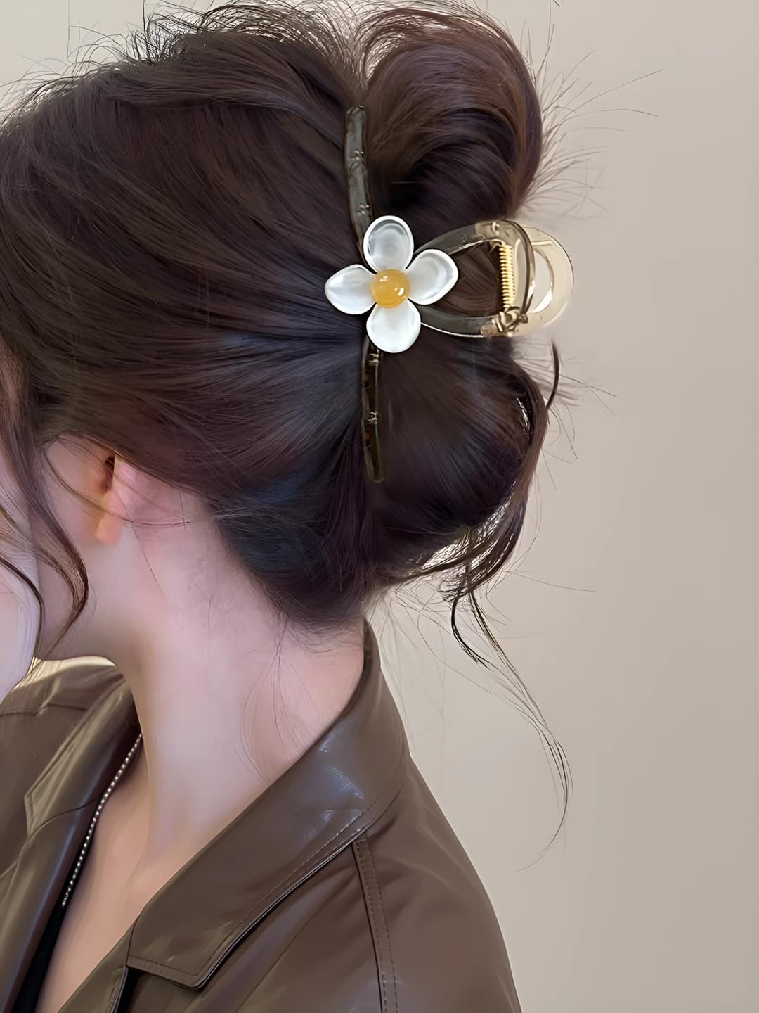 3# Beige flower clip 13 cm